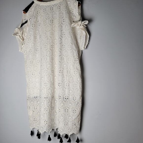 Hemant & Nandita White Eyelet Embroidered Dress M Tassel Hem Boho Indian Made - Picture 11 of 12